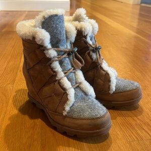 Sorel wedge winter boots
